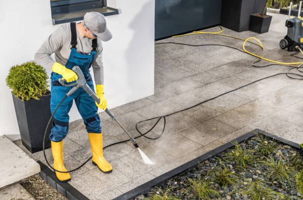 Best Pressure Washing Siding  in Bristol, IN